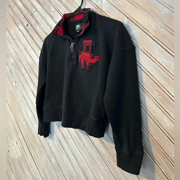 Roots Black Crop Style Pullover Sweater Red Plaid Trim Patch Logo - Picture 2 of 7